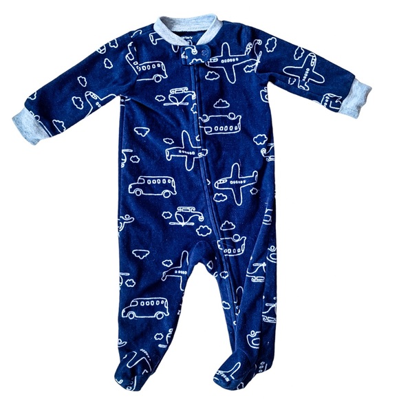 6 months Carter’s airplane sleeper - Picture 1 of 2